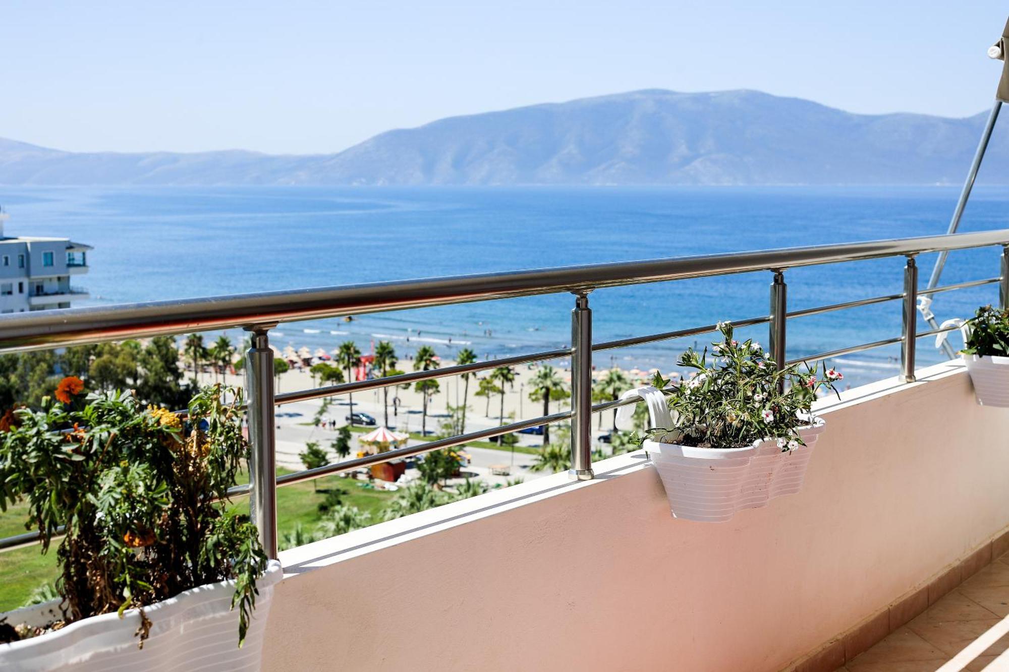 Sea Gem Apartment Vlorë Exterior foto
